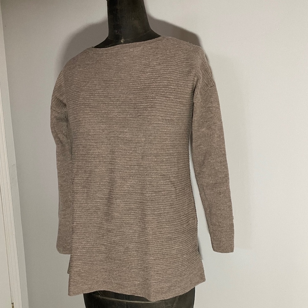 TAHARI SWEATER/TUNIC Merino Wool size L